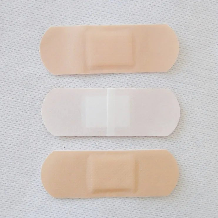 Medical Supplies & Equipment Waterproof Wound Plaster (100 pieces), shown a rectangular shape plaster.