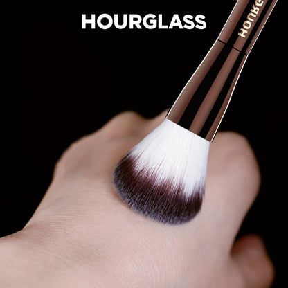 Hourglass Makeup Brush-No.17