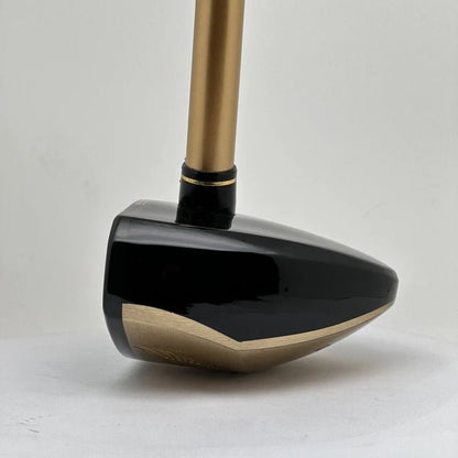 Golf Supplies & Equipement Black Top level Maple Park Golf Club View of the club base side.