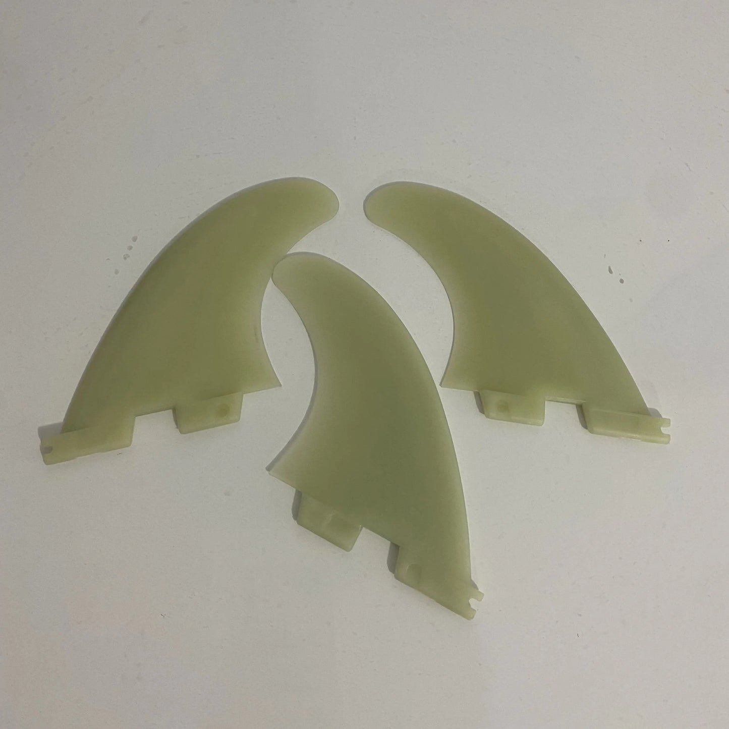 Water Sports Gear & Equipment Black/White High Quality Fibreglass Surfboard trio Fins