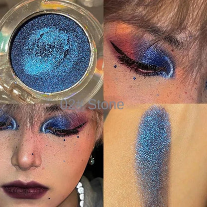 Wellness Bright Monochrome Eye Shadow Colour Picture show Colour type 2 Stone Purple-Blue Fluorescent makeup on the lady eyelid