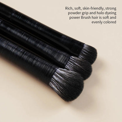 Wellness Natural Eye Makeup 3 Brushes Bristles show Rich, soft, strong powder grip 