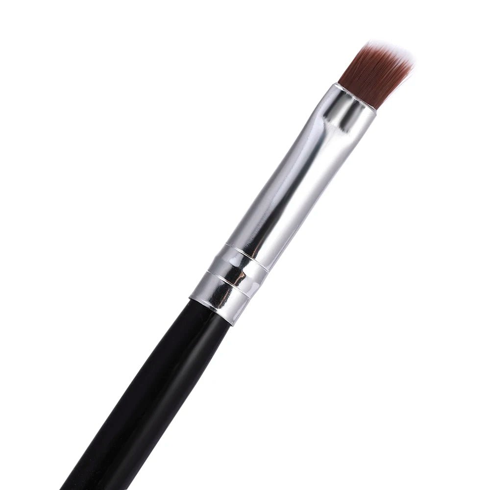 Wellness Professional Double-Ended Eyebrow Brush Picture of one eyebrow Brush end straight smooth hairs 