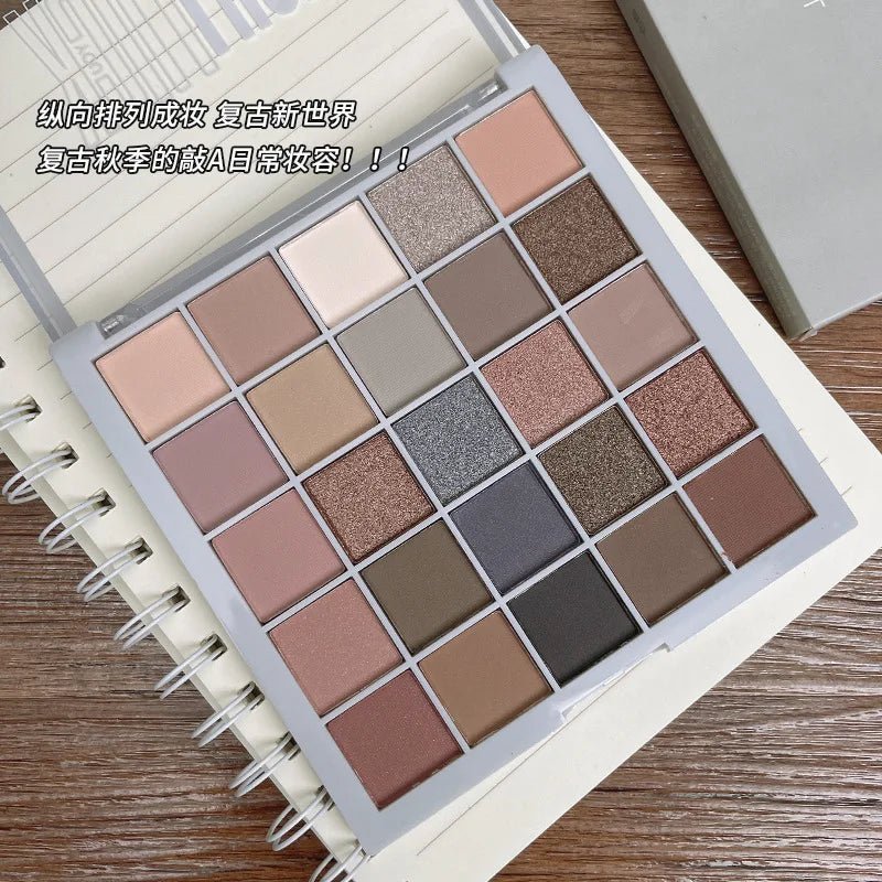 Wellness Pearlescent Eyeshadow Palette (9 to 25 colours)
