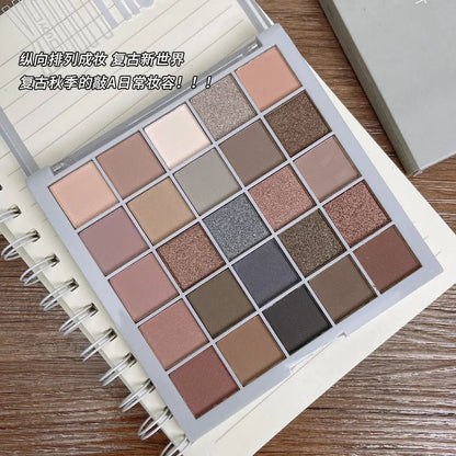 Wellness Pearlescent Eyeshadow Palette (9 to 25 colours)
